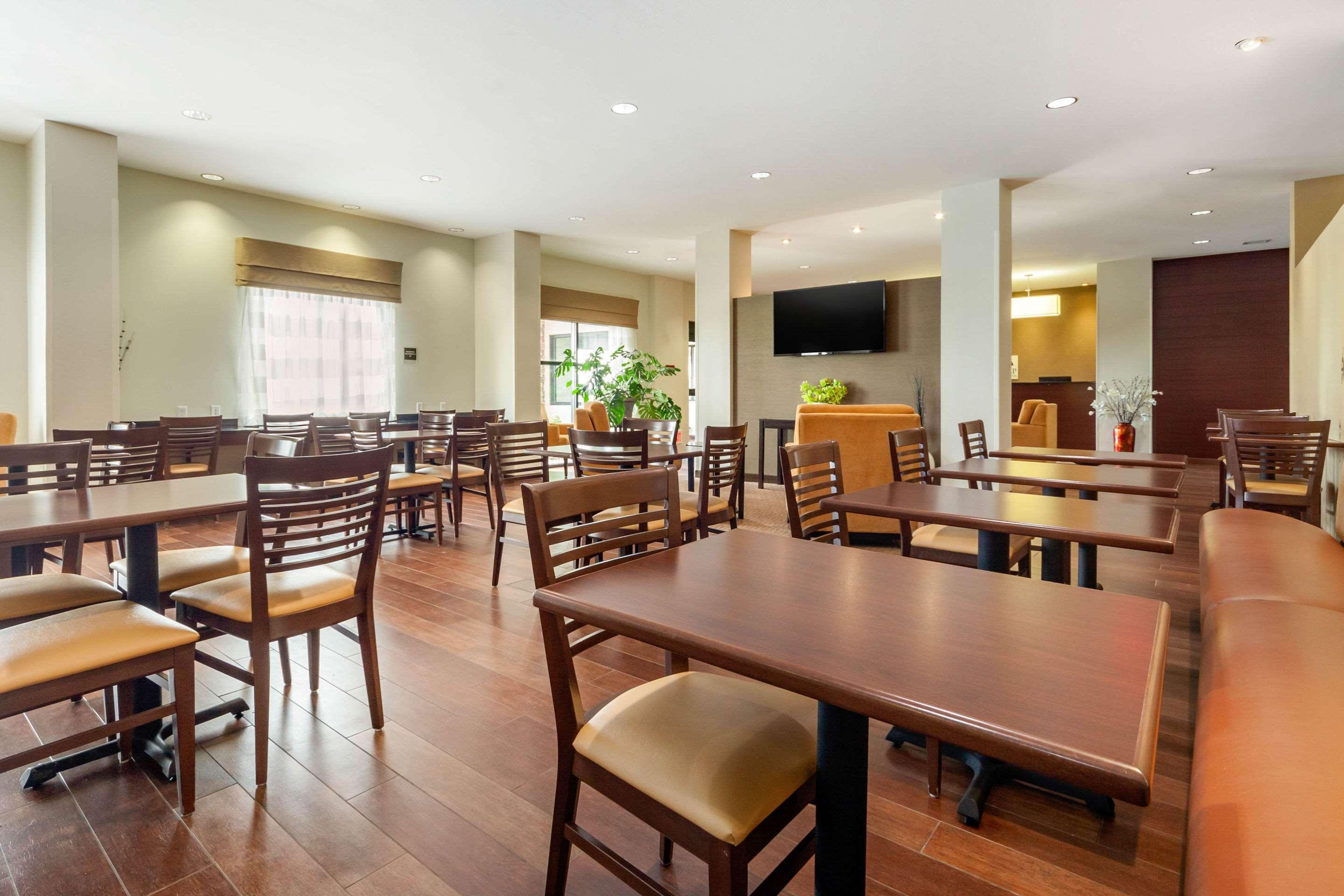 Sleep Inn & Suites Devils Lake Extérieur photo